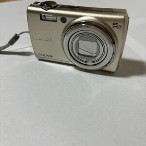 【FUJIFILM フジフィルム】コンパクトデジタルカメラ FinePix F200EXR ジャンク