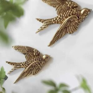 北欧 ツバメの壁掛け ゴールド 鳥 インテリア雑貨 レトロ アンティーク リビング 玄関 階段 トイレ 寝室 キッチン お店