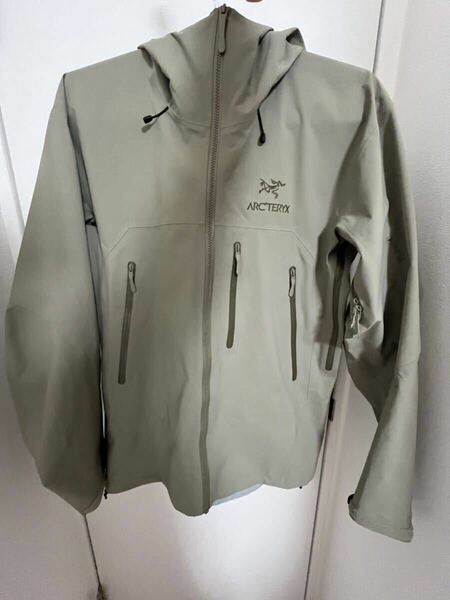 Mサイズ　バードエイド付　ARC'TERYX Beta SV Jacket