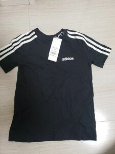 【GWセール】新品　130 　　アディダス　半袖Tシャツ adidas