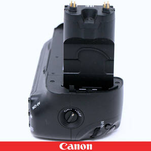 ◆純正美品◆Canon キヤノン バッテリーグリップ BG-E7◇単３電池マガジン付属◇適合機種 EOS 7D◆BATTERY GRIP カメラ使用時間2倍延長の画像4