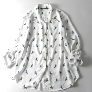 ザラ ZARA WOMAN 程良い透け感で涼し気 ビジュースタッズ付き バードプリントシャツ ブラウス 小鳥 袖2WAY 羽織りにも l0416-14の画像1