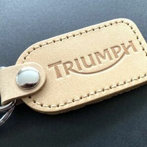 ★TRIUMPH トライアンフキーホルダー★本革製 ナチュラル色 ステッチ入★の画像2