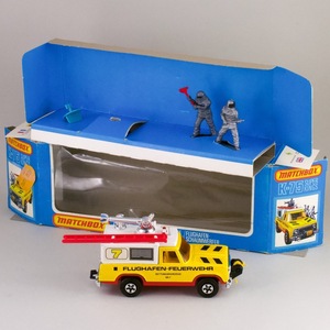 イギリス マッチボックス（matchbox） new Super Kings AIRPORT FIRE TENDER K-75 1978