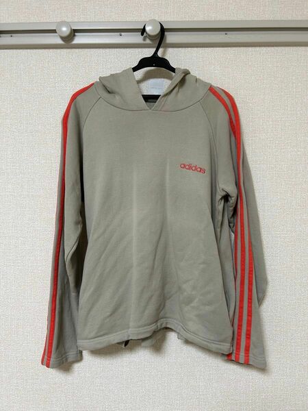 adidas パーカー