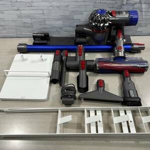 分解清浄済み 中古 現状品 Dyson ダイソン コードレスクリーナー コードレス 掃除機 SV10 スタンド 付きの画像3