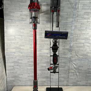 分解清掃済み SV12 中古 現状品 Dyson ダイソン サイクロン コードレスクリーナー コードレス 掃除機 V10 SV12 付属品 スタンド 付きの画像1