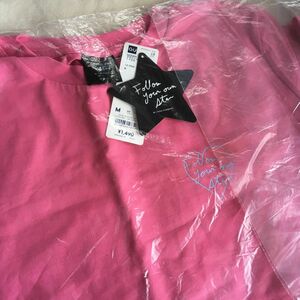 GU × 蜷川実花　コラボ　グラフィックTシャツ 未使用　pink 綿100%