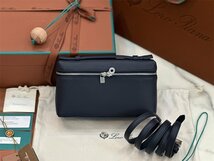 (ロロ・ピアーナ)Loro piana Extra Pocket エクストラ ポケット ポーチ L19 /グレインド カーフスキン ネイビー_画像1