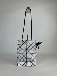 【BAOBAO ISSEY MIYAKE】WRING　リング 巾着型 2WAY ホワイト