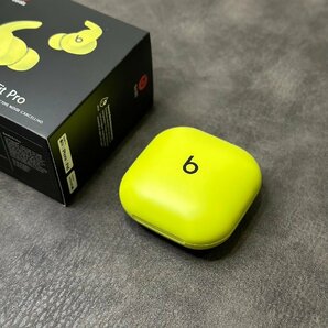 Beats Fit Pro - True Wireless Noise ワイヤレスノイズキャンセリングイヤフォン ボルトイエロー 並行輸入品の画像2