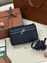 (ロロ・ピアーナ)Loro piana Extra Pocket エクストラ ポケット ポーチ L19 /グレインド カーフスキン ネイビー_画像2