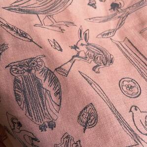 サーモンピンクヨーロッパ刺繍生地森の動物たち麻90%と棉10% ハギレ布の画像4