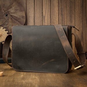  hard-to-find! original leather men's bag shoulder bag diagonal . original leather . business bag man high capacity shoulder .. bag casual bag commuting business trip 