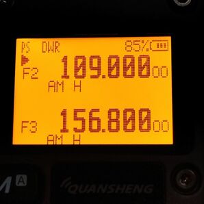 UV-K5（8）ハンディ　広帯域受信機化済　元箱付FM　AM　SSB　受信できます電源プラグは日本仕様