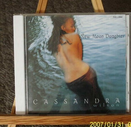 CD2枚　＜Vocal＞CASSANDRA WILSON（カサンドラ・ウイルソン）「New Moon Daughter」「Blue Light ’Til Dawn」中古