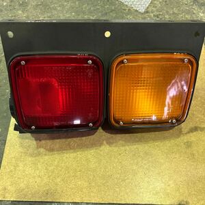  medium sized truck etc. all-purpose left tail lamp 