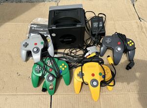 Nintendo 任天堂GAMECUBE DOL-017コントローラー 付き　中古現状品