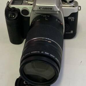 1円～【中古/美品/動作保証】 Canon キヤノン EOS 55 一眼レフフィルムカメラ CANON ZOOM LENS EF 75-300㎜ 1:4-5.6 の画像1