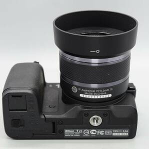 ニコン NIKON V2 と 1ニッコール10-30mm レンズのセット ショット数 ４６９０回の画像3