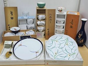 4-103-120　香蘭社　食器　花瓶　まとめて★大皿　御湯呑揃　冷茶碗(間取蘭)　ケーキサーバー　花入　花器【未使用品】