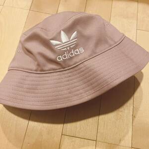 アディダス adidas バケットハット 帽子 くすみピンク