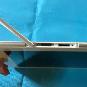 docomo Sony Xperia Z4 Tablet SO-05G（裏に難あり）の画像3