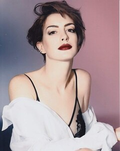 アンハザウェイ　Anne Hathaway　輸入　写真　約20.3x25.4cm　10869