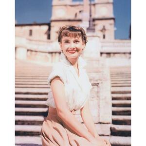 大型写真(約35.5x28cm)　ローマの休日　オードリーヘップバーン　Audrey Hepburn　輸入品 　7129.