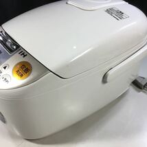 【送料無料】(040253G) 2017年製 象印ZOJIRUSHI NP-XA10 IH炊飯ジャー 5.5合炊き 中古品_画像4