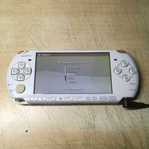 【送料無料】(040409C) SONY PSP3000 本体のみ ジャンク品 _画像2