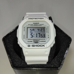 美品 CASIO G-SHOCK DW-5600MW ホワイト 付属品あり 送料無料の画像1