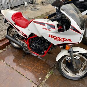 ◆ホンダ VT250F 鍵あり・書類無し 部品取り 直接お渡し ◆