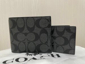 コーチ Coach メンズ　財布　二つ折財布　パスケース付き　ブラック系　新品　未使用　即発送