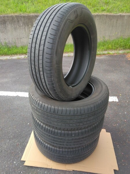 225/65R17　ブリジストンタイヤ4本セット　送料込み無料配送です。