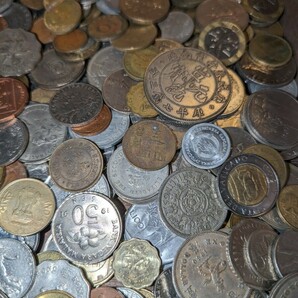 L １円スター 貴重貨 お宝コイン 希少貨 世界混合古錢2.34kg 世界の国々 多国籍コイン 混合コインの画像8