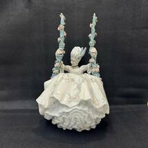 ★ 1円〜【コレクター放出品】LLADRO リヤドロ 薔薇のブランコの貴婦人 フィギュリン 陶器人形 MADE IN SPAIN インテリア 置物 西洋陶磁 IB_画像1