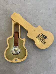 THE BEATLES　ビートルズ　腕時計　木製ギターケース付き　不動　クオーツ　QZ