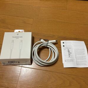 Apple 純正 Thunderbolt Cable サンダーボルトケーブル 2mの画像1