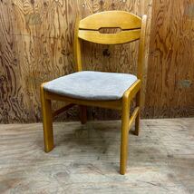 k0419603 ダイニングチェア 食卓椅子 北欧 椅子 デザイナーズ 木製１脚 イス おしゃれ 引取り 家財便 現状品 中古品_画像1