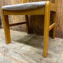 k0419604 ダイニングチェア 食卓椅子 北欧 椅子 デザイナーズ 木製１脚 イス おしゃれ 引取り 家財便 現状品 中古品_画像5