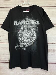 RAMONES ラーモンズ　古着　Tシャツ　バンT バンドTシャツ