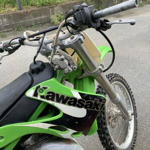 カワサキ KX125 2002年式位 水冷2スト KX125L型 欠品あり、エンジン稼働確認済み レストアベース 部品取りに 現状ジャンク扱いの画像2