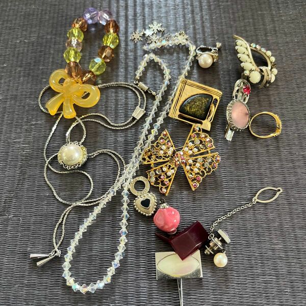 ジャンク　ヴィンテージアクセサリー　パーツ　レトロ　壊れ物　