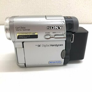 中古品 ジャンク 通電のみ確認済み 現状渡し ソニー SONY デジタルハンディカメラ DCR-TRV33 シルバーカラー 質屋出品の画像3