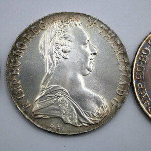 海外古銭「マリア・テレジア 大型銀貨 4枚セット」ケース付 約28g 約4.1㎝ オーストリア BURGCOTYR 1780XARCHIDDUX ターラー銀貨 シルバーの画像6