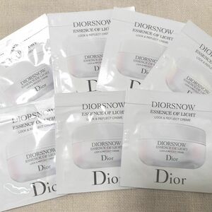 Dior ディオール スノーエッセンスオブライト　1ml×7点