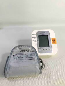 S5045◇OMRON オムロン 自動電子 血圧計 上腕式 HEM-7200 HEM-CR24 ジャンク 測定確認済【通電OK】240425