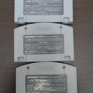 #5416A【箱無し/動作未確認】任天堂64 NINTENDO64 本体 コントローラー2点 ソフト3本 振動パック コントローラーパック マリオカートの画像3