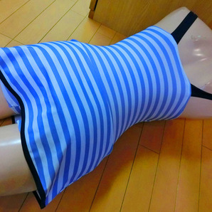 111■イオントップバリュー■ボーダースカート付きトレーニング水着１４０サイズ 記名 パープル系×白の画像5